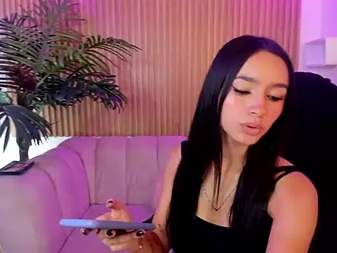 Snapshot of sophie_ws chatting on December 2025 11:11:01 PM sophie ws online show from December 2025 11:11:01 PM