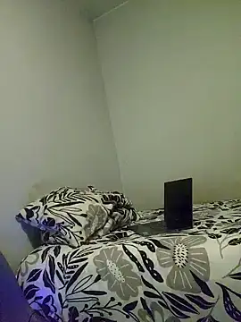 Userio072 online show from February 2025 08:42:01 PM