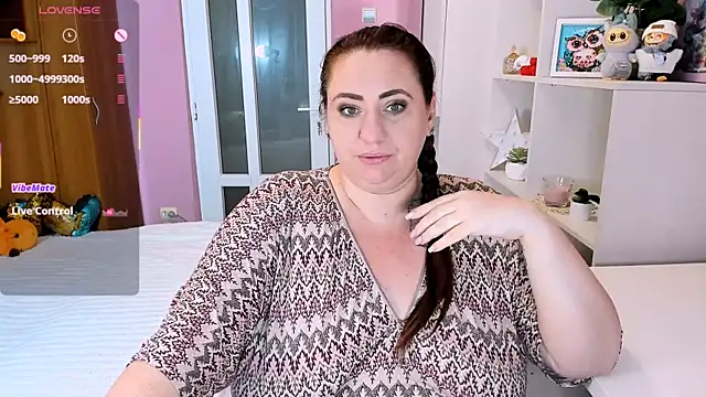 lovely adelle online show from November 2025 08:19:02 PM