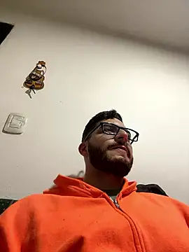 Snapshot of thomas_gun chatting on January 2026 02:16:01 AM thomas gun online show from January 2026 02:16:01 AM