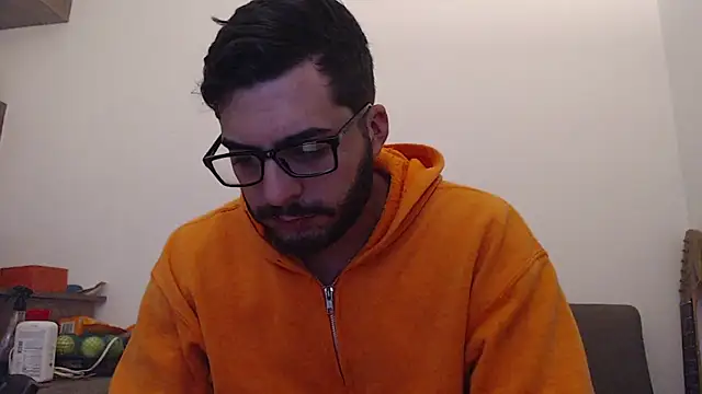 Snapshot of thomas_gun chatting on January 2026 04:49:02 AM thomas gun online show from January 2026 04:49:02 AM