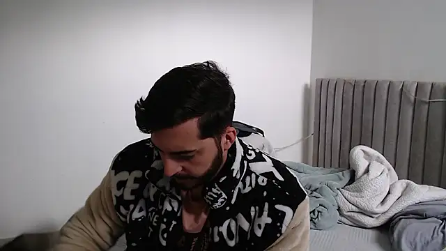 Snapshot of thomas_gun chatting on February 2026 04:27:02 PM thomas gun online show from February 2026 04:27:02 PM