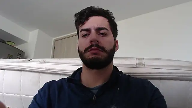 Snapshot of thomas_gun chatting on February 2026 04:22:02 PM thomas gun online show from February 2026 04:22:02 PM