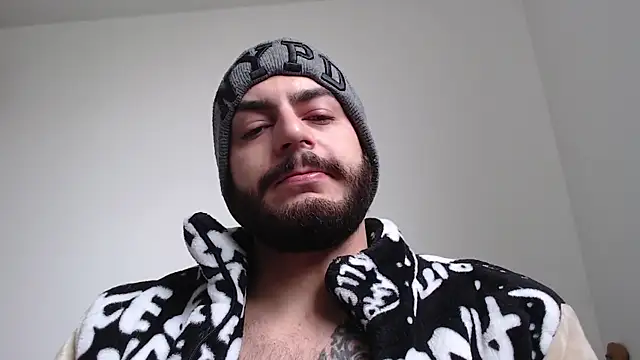 Snapshot of thomas_gun chatting on February 2026 02:57:02 PM thomas gun online show from February 2026 02:57:02 PM