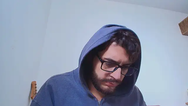 Snapshot of thomas_gun chatting on February 2026 08:38:01 PM thomas gun online show from February 2026 08:38:01 PM