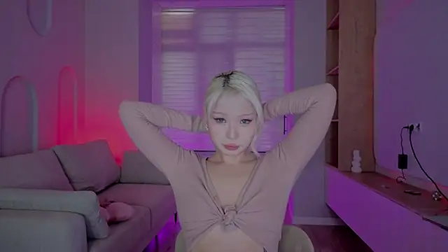 RileyMee online show from September 2025 01:28:01 AM