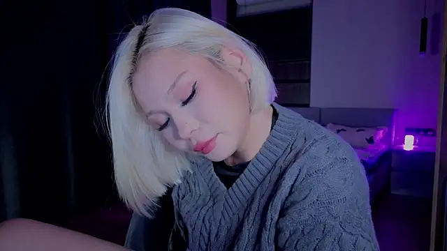 RileyMee online show from November 2025 01:22:02 AM