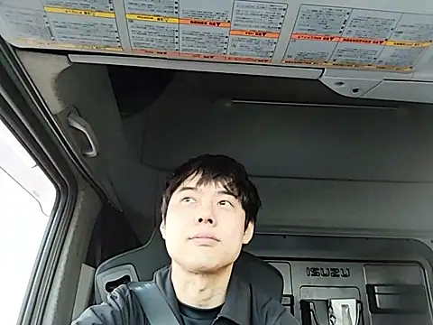 whitebriefboy online show from April 2026 09:12:02 PM