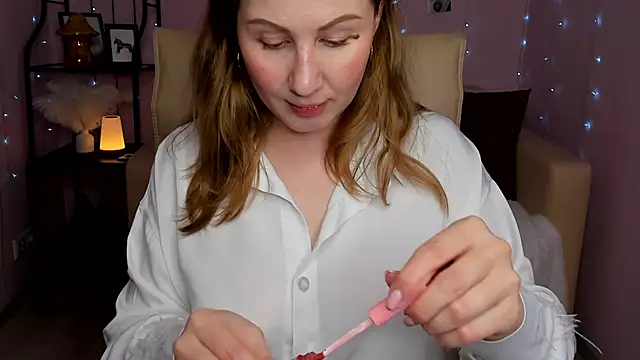 Helens love online show from March 2025 02:18:02 AM