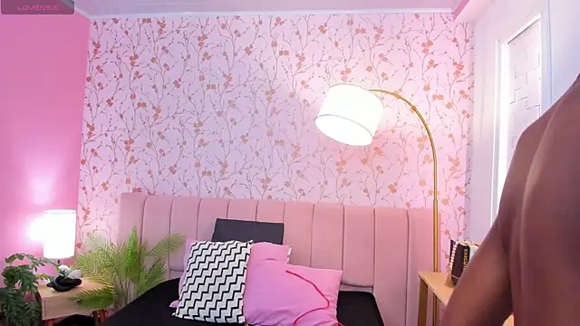 amber-hill online show from February 2025 07:03:02 PM