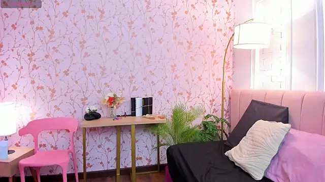 amber-hill online show from March 2025 07:07:02 PM