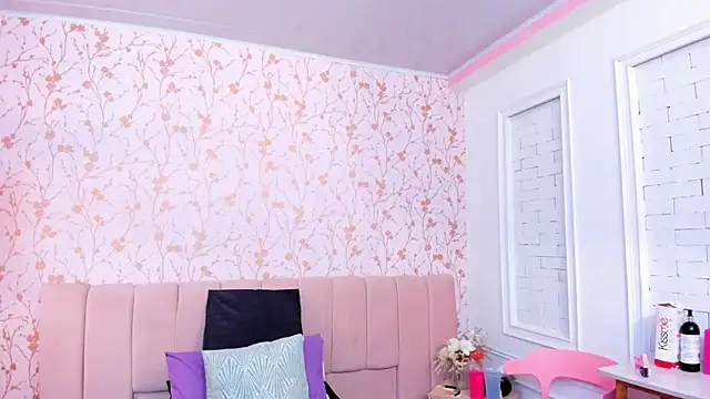 amber-hill online show from March 2026 01:59:01 PM