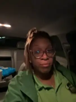 Snapshot of SexyHoneyRedd chatting on November 2025 05:51:01 AM SexyHoneyRedd online show from November 2025 05:51:01 AM