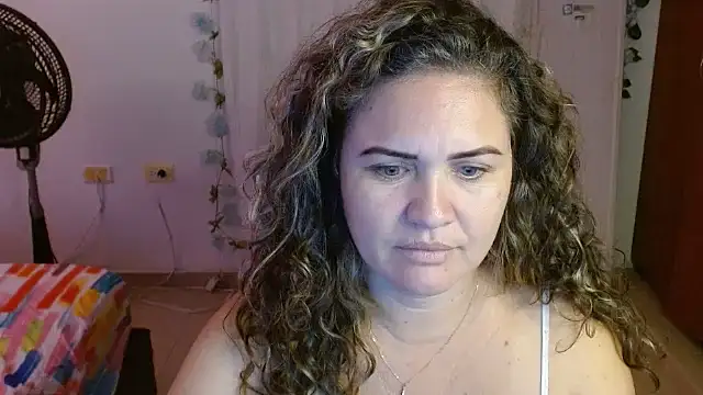 helenca43 online show from September 2025 01:11:02 PM