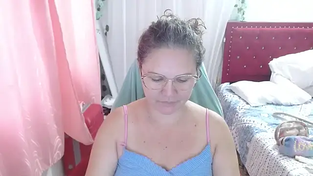 helenca43 online show from September 2025 11:02:01 AM