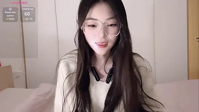 Sweet-Angel999 online show from March 2025 06:11:01 PM