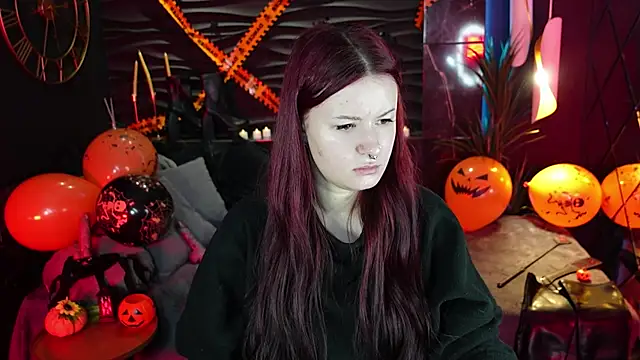 Lily Moonlight online show from October 2025 06:59:01 AM