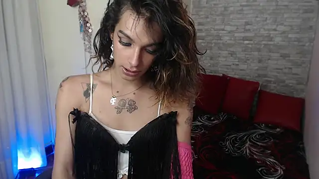 Dy Hanna online show from November 2025 10:21:01 PM