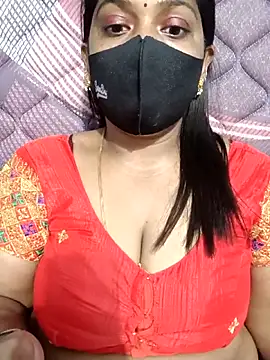 Snapshot of Renuma chatting on February 2026 04:17:02 AM Renuma online show from February 2026 04:17:02 AM