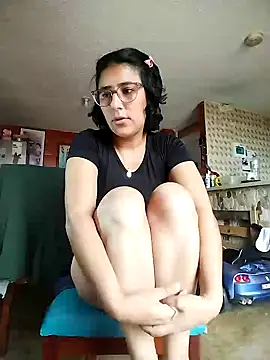 Im Alma  online show from March 2025 04:07:02 PM