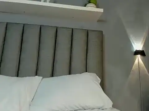 Snapshot of dalila30x chatting on February 2025 05:42:02 AM dalila30x online show from February 2025 05:42:02 AM