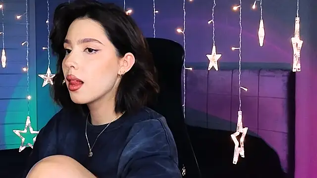 Stacy Gonzales  online show from September 2025 08:30:02 AM