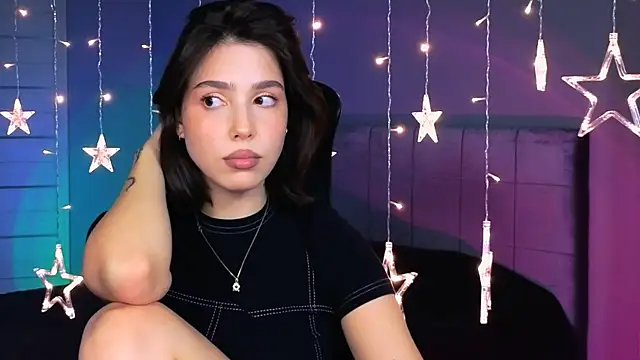 Stacy Gonzales  online show from October 2025 12:25:01 PM