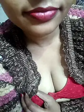Snapshot of Wifesuman40 chatting on December 2024 06:27:02 PM Wifesuman40 online show from December 2024 06:27:02 PM
