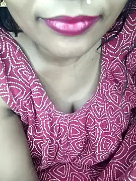 Snapshot of Wifesuman40 chatting on January 2025 06:10:01 PM Wifesuman40 online show from January 2025 06:10:01 PM