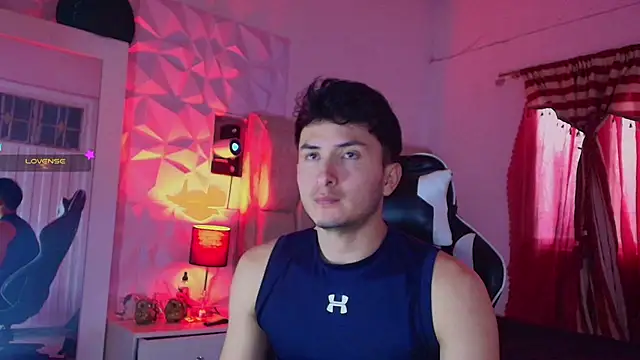 santyago taylor online show from December 2024 06:49:01 PM