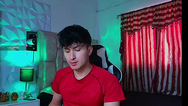 santyago taylor online show from January 2025 06:41:02 PM