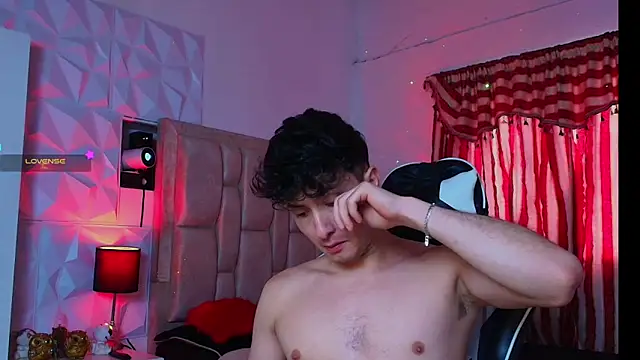 santyago taylor online show from January 2025 06:20:02 PM