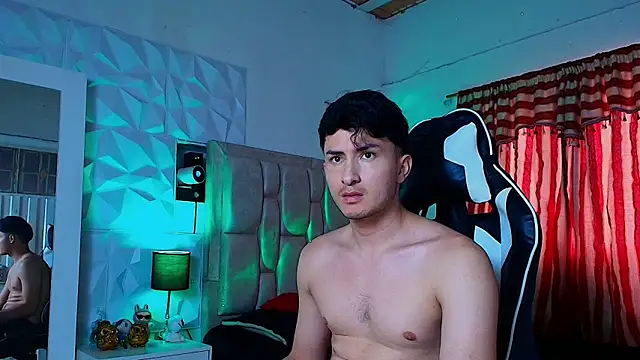 santyago taylor online show from February 2025 06:24:01 PM