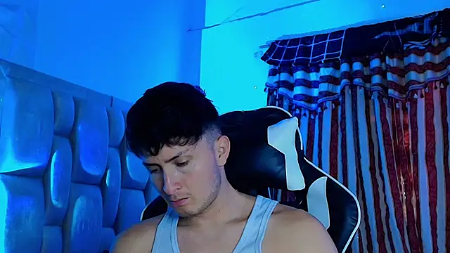 santyago taylor online show from March 2025 09:56:02 PM