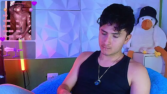 santyago taylor online show from October 2025 07:00:01 PM