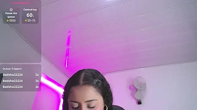 cristal horny19 online show from November 2025 08:43:02 PM