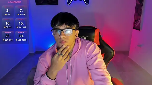 LuciferM Star online show from November 2025 02:34:02 AM