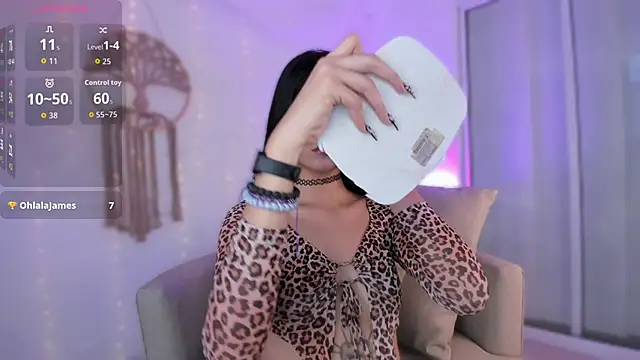 Snapshot of aisha_sakina chatting on September 2025 10:11:01 PM aisha sakina online show from September 2025 10:11:01 PM