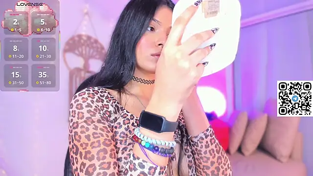 Snapshot of aisha_sakina chatting on October 2025 10:42:02 PM aisha sakina online show from October 2025 10:42:02 PM