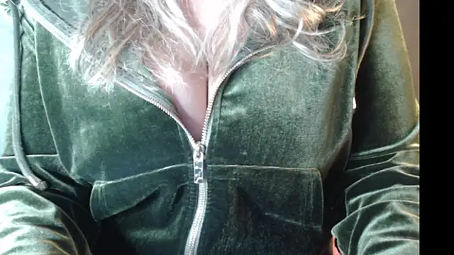 JenniLowen online show from January 2025 07:46:02 AM