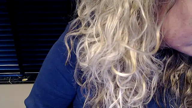 JenniLowen online show from February 2025 01:55:01 PM