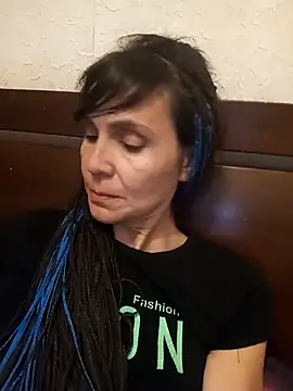 Francenia lolis online show from September 2025 08:31:02 PM