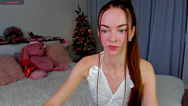 Undertheskin online show from December 2024 08:02:01 AM