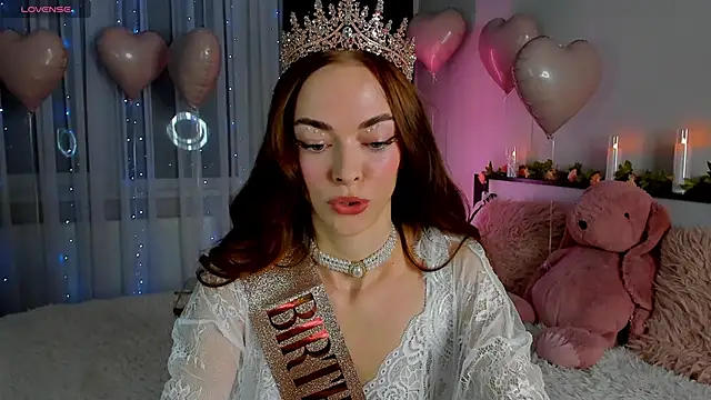 Undertheskin online show from February 2025 04:14:02 PM