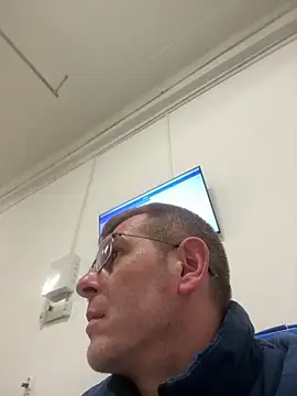 adrian90bi11 online show from April 2026 09:45:01 AM