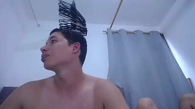 CoupleLatinn online show from July 2026 10:26:02 PM