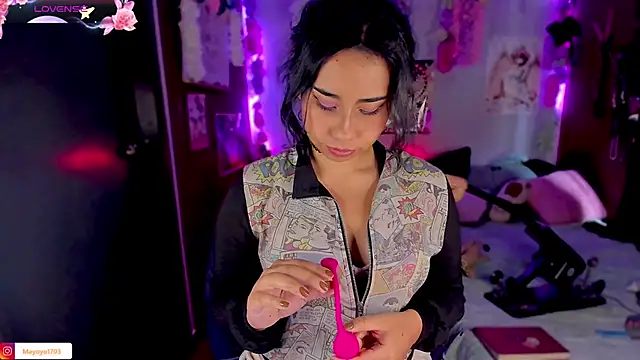 kiki cavilll online show from March 2025 02:59:02 PM