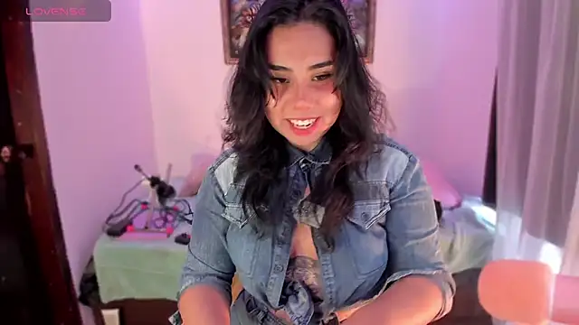 kiki cavilll online show from April 2026 02:28:02 PM