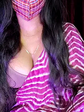 SexyAndHottie online show from March 2025 05:06:01 PM