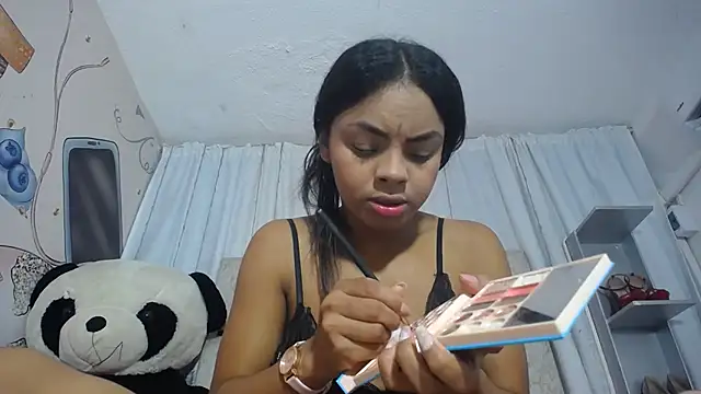 KOURTNEY-- online show from September 2025 01:42:02 AM